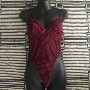 Berry Sangria Teddy. 🍷